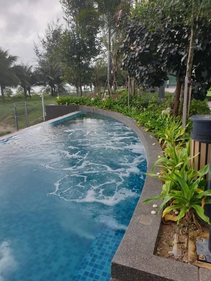 Casa Raudhah @ Timurbay Seafront Residence Kampung Sungai Karang Экстерьер фото